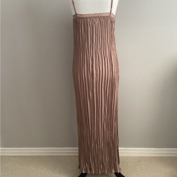 NWT H&M Pleated Maxi Dress, Size XS - Picture 2 of 8